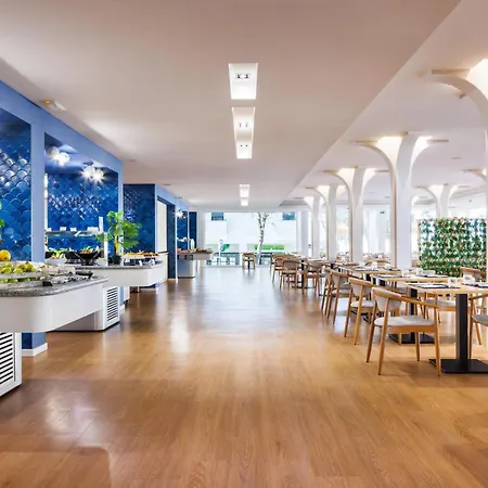 Jupiter Algarve - & 波尔蒂芒